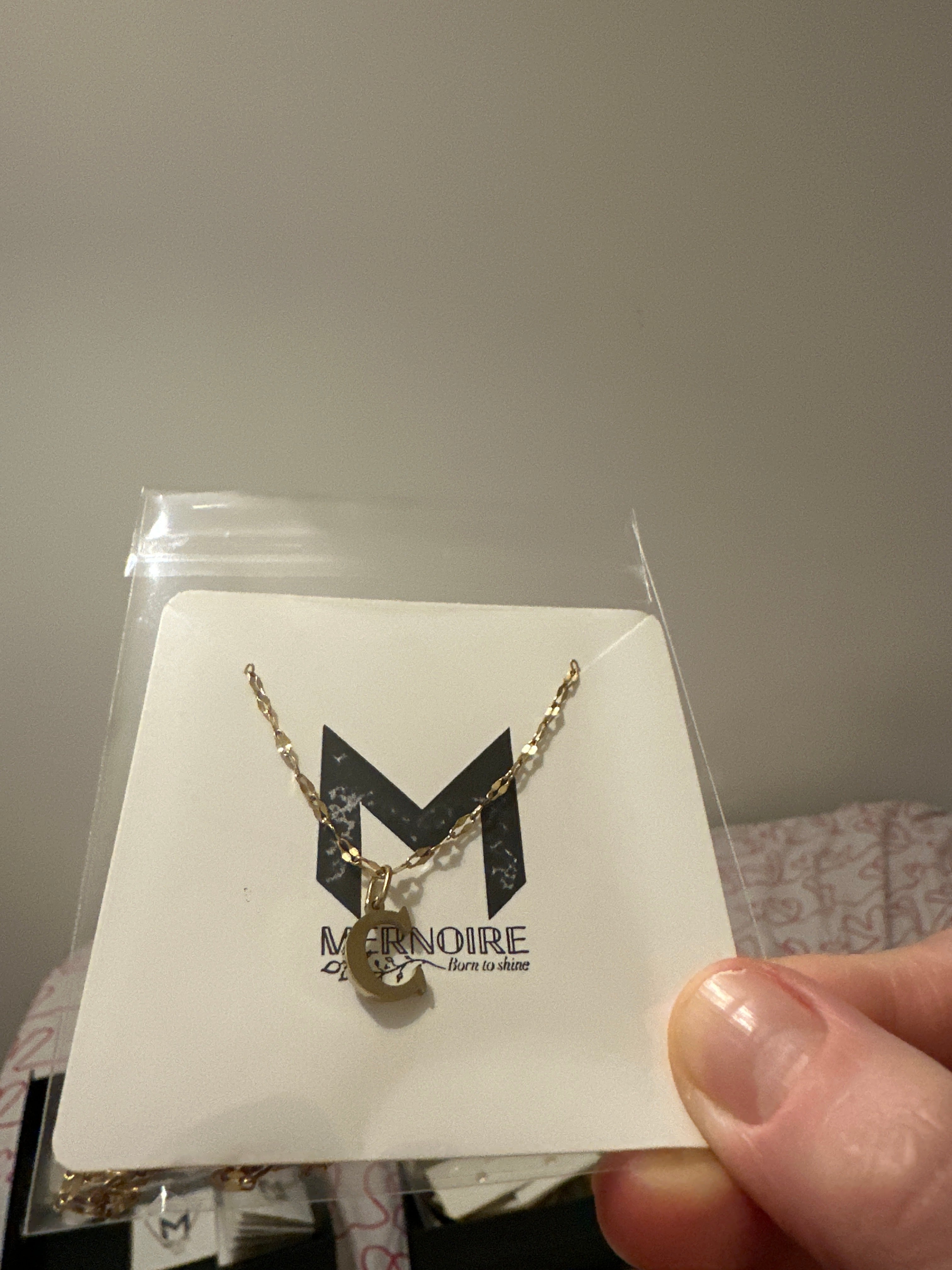 Halsband med Pärlor och Berlock