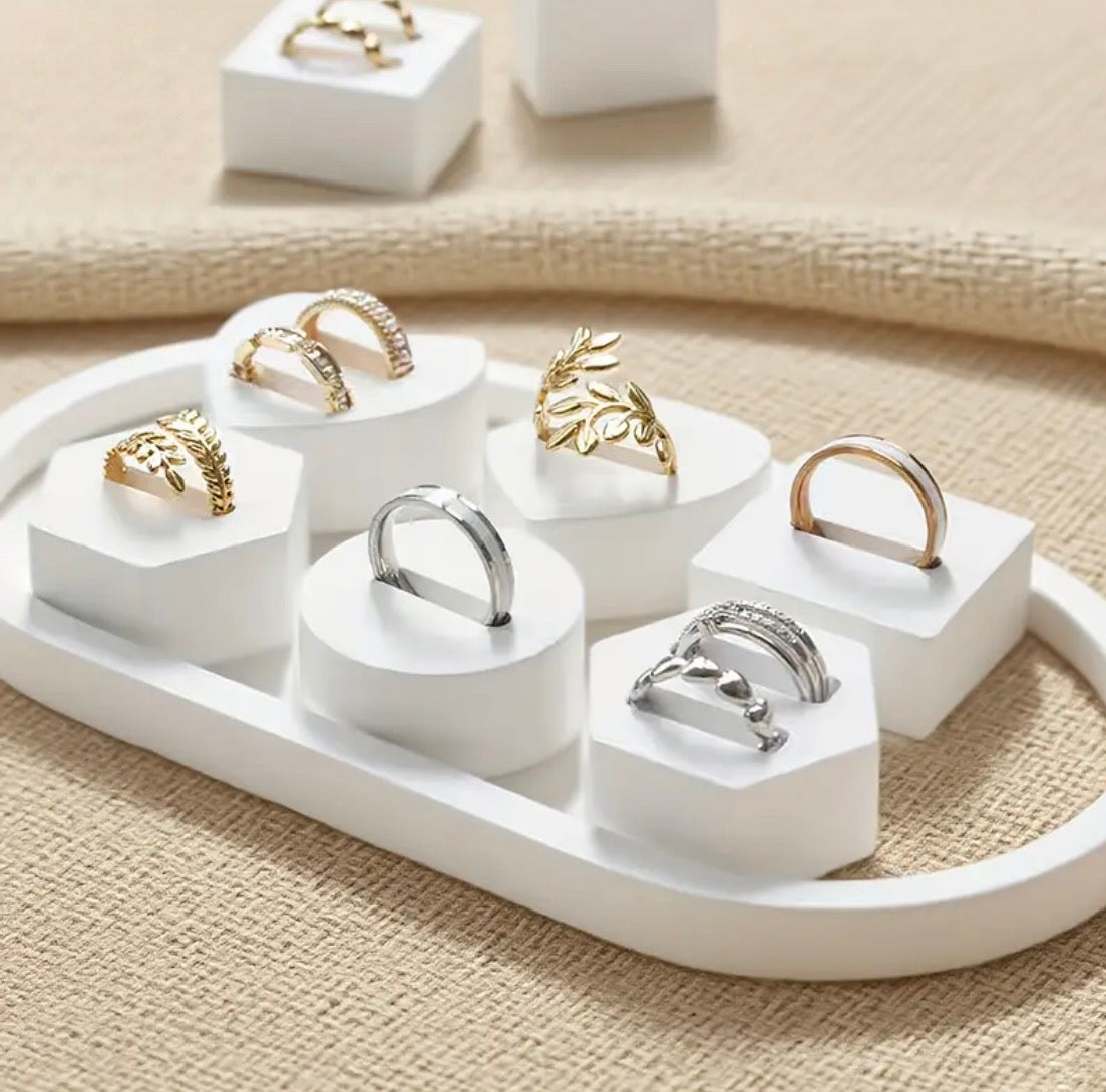 Vit Ringdisplayställning