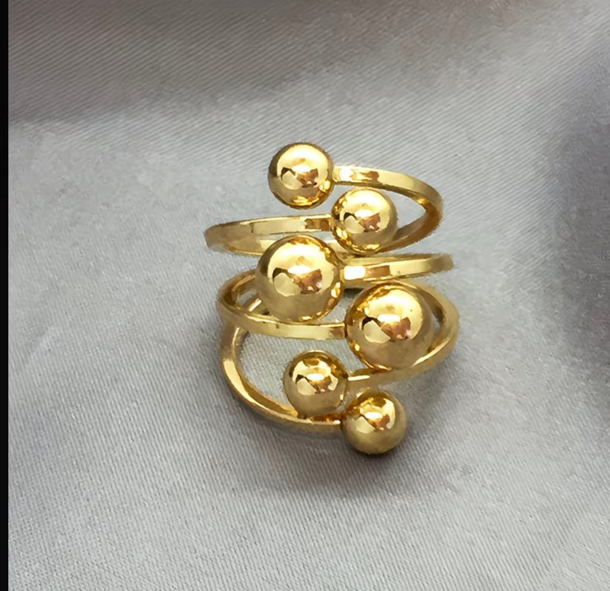 Skulptural Ring med Kulor