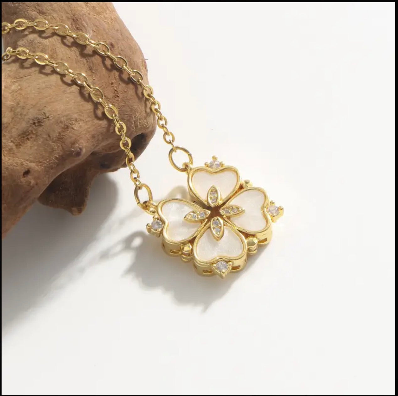 Öppningsbart Hjärthalsband - Koppar med Zirkonia