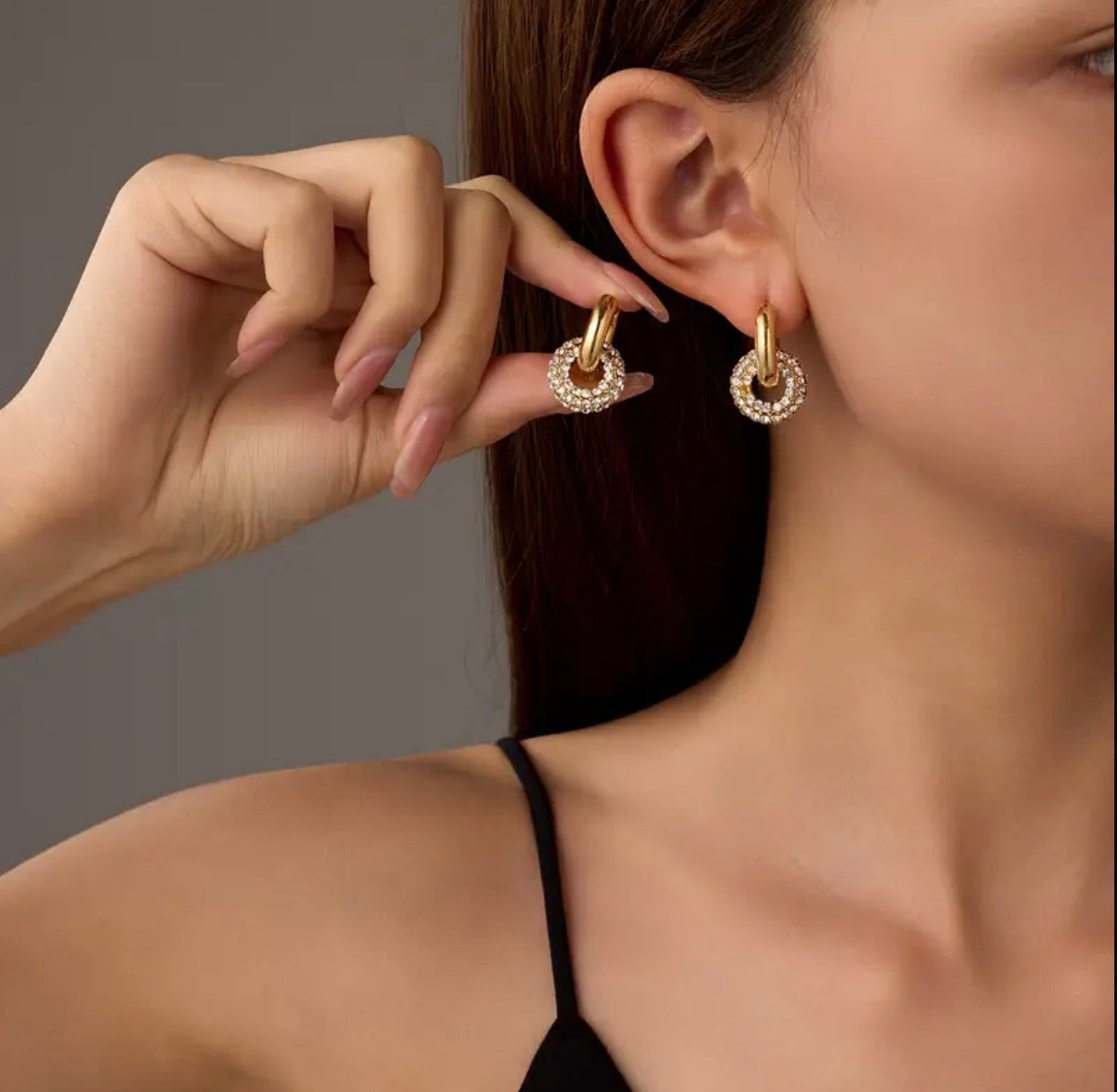 Stilrena Guldpläterade Örhängen - Zirkonia Stenar